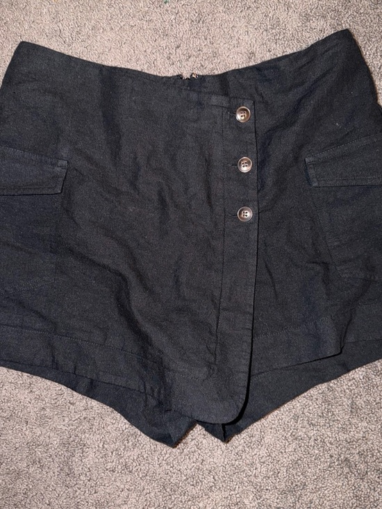 Madewell Pants - Madewell Black High-Waist Button-Front Shorts